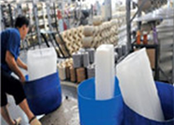 車間解暑新招，大冰塊降溫效果如何？